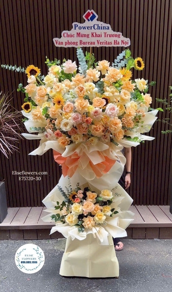 Kệ hoa khai trương màu vàng kem phú quý tại Hà Nội | Elise Flowers
