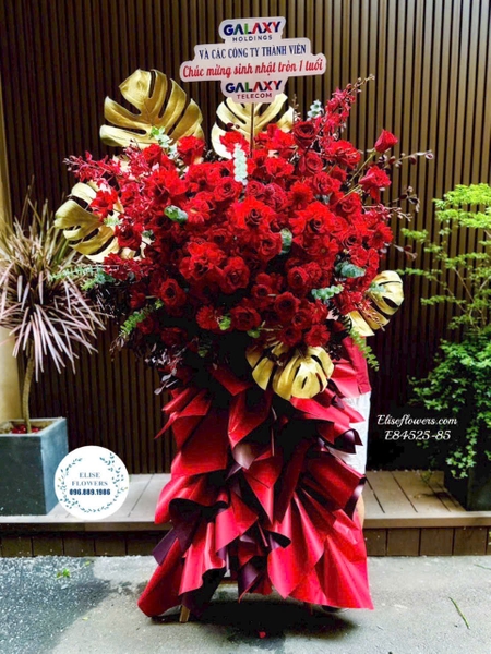 Kệ hoa chúc mừng khai trương tone đỏ sang trọng tại Hà Nội | Elise Flowers