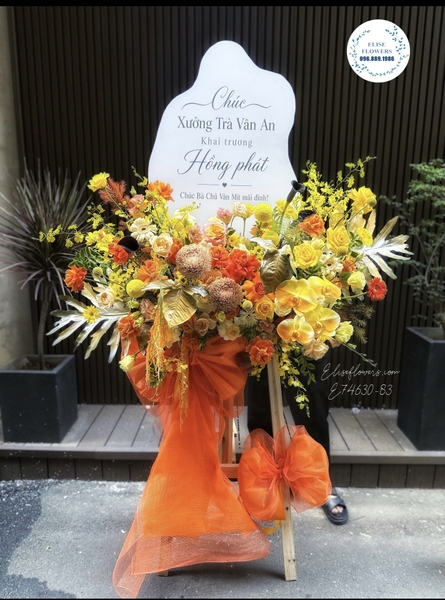 Mẫu kệ hoa khai trương được Elise Flowers thiết kế sang trọng và giao tận nơi tại Hà Nội