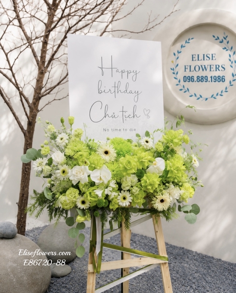 Kệ hoa chúc mừng kỷ niệm thành lập công ty màu xanh lá tại Hà Nội. Giao hoa nhanh, có VAT | Elise Flowers