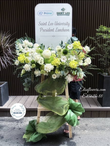 Kệ hoa màu xanh lá chúc mừng sinh nhật công ty tại Hà Nội | Elise Flowers