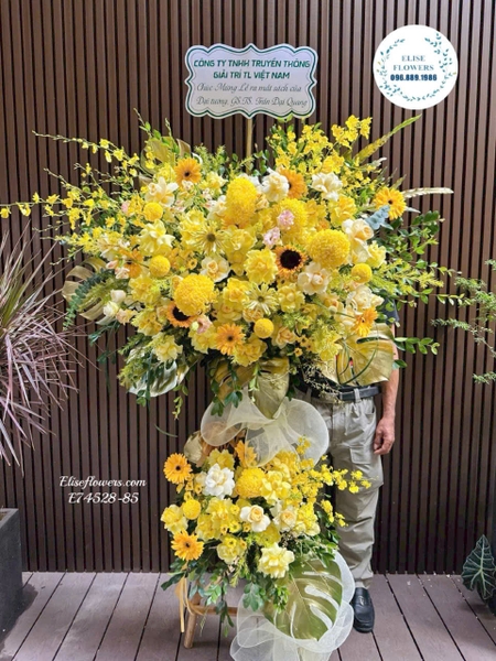 Kệ Hoa Tặng Sếp Ngày Doanh Nhân Việt Nam - Elise Flowers