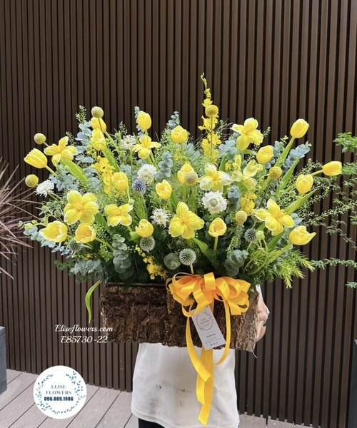 Lẵng hoa chúc mừng kỷ niệm thành lập công ty ở Hà Nội. Elise Flowers
