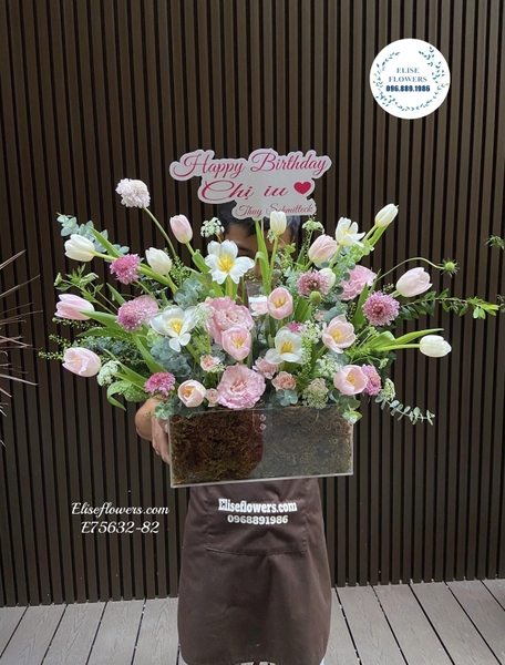 Lẵng hoa tulip đẹp. Mua lẵng hoa tulip đẹp ở Hà Nội. Hoa tulip hồng Hà Nội. ELise Flowers