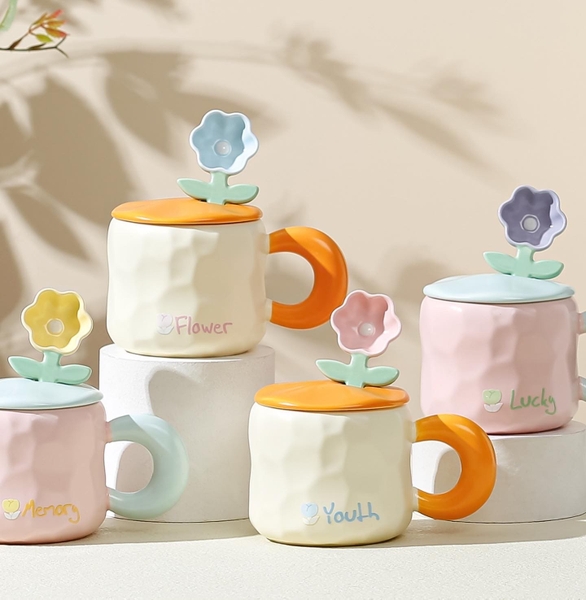 Ly Cốc Sứ Hình Hoa Daisy màu Pastel Dễ Thương 450ml - Kèm muỗng và nắp