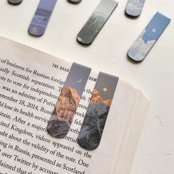Magnetic Bookmark Đánh Dấu Sách Nam Châm Hình Bầu Trời