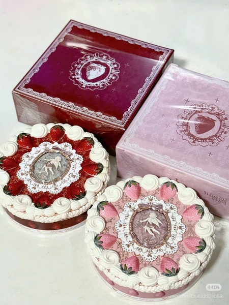 Phấn Phủ Nén Flower Knows Strawberry Cupid