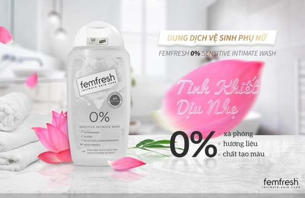 Dung dịch vệ sinh phụ nữ cho da nhạy cảm Femfresh 0% Sensitive Intimate Wash 250ml