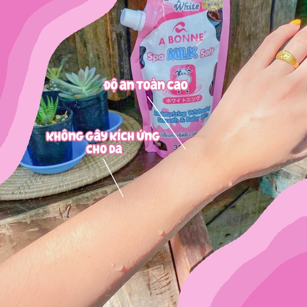 Muối tắm sữa bò tẩy tế bào chết A Bonne Spa Milk Salt 350g
