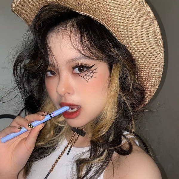 Bút kẻ mắt nước Dearmay California Cherry Pen Eyeliner