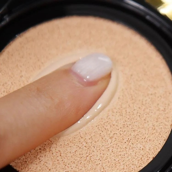 Phấn Nước YSL Le Cushion Encre De Peau Luminous Matte Tone 10