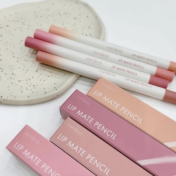 Chì Kẻ Viền Môi Romand Lip Mate Pencil 0.5g