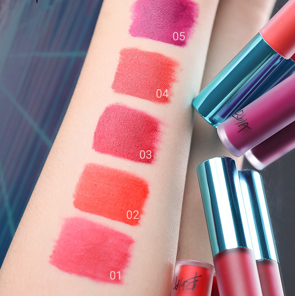 Son kem lì, lên màu chuẩn BBIA Last Velvet Lip Tint