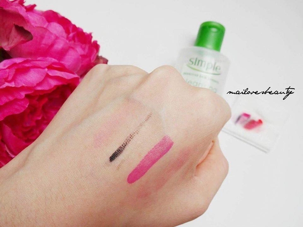 Nước tẩy trang cho da nhạy cảm Simple Kind To Skin Cleansing Micellar Water 200ml