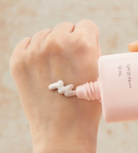 Kem Chống Nắng Nâng Tone Kiềm Dầu Innisfree No Sebum Sunscreen SPF50 PA++++ 60ml