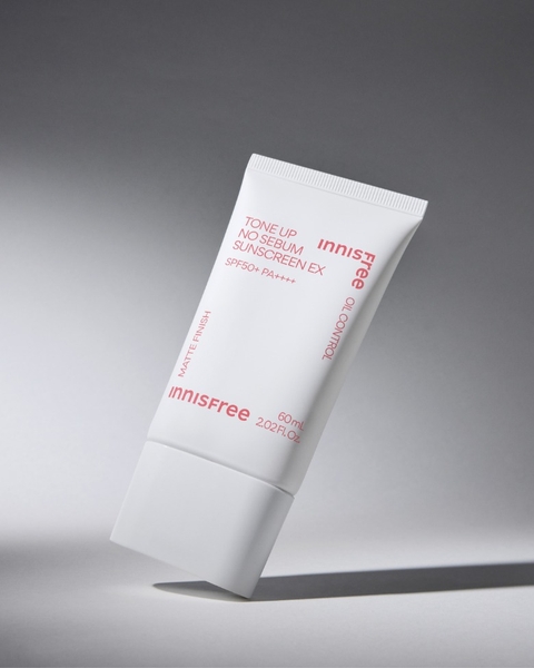Kem Chống Nắng Nâng Tone Kiềm Dầu Innisfree No Sebum Sunscreen SPF50 PA++++ 60ml