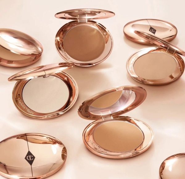 Phấn Phủ Nén Kiềm Dầu Charlotte Tilbury Air Brush Flawless
