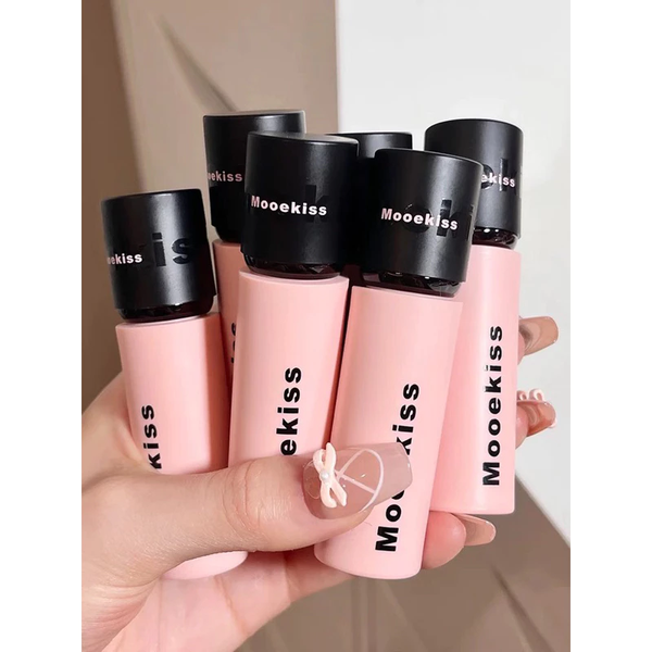 Son Kem Bùn Mềm Mịn Lâu Trôi Mooekiss