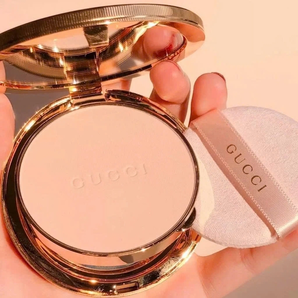 Phấn Phủ dạng nén kiềm dầu Gucci Poudre De Beauté Mat Naturel
