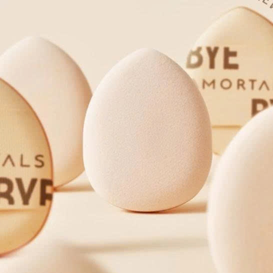 Mút Ngón Tay Amortals