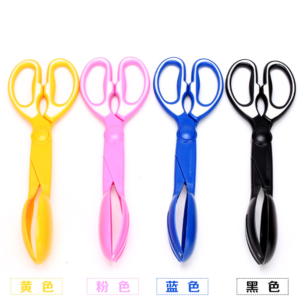 dung-cu-hot-phan-thu-cung-hinh-keo-dai-30cm-ipet-shop