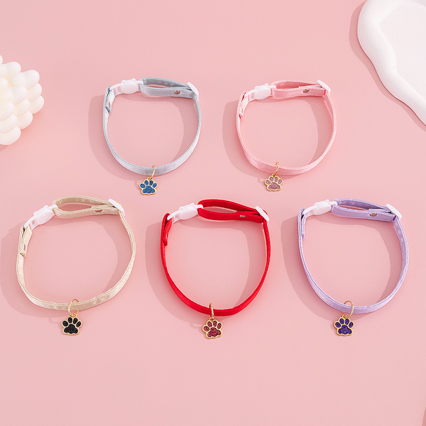 vong-co-anh-nhu-charm-chan-cho-ipet-shop