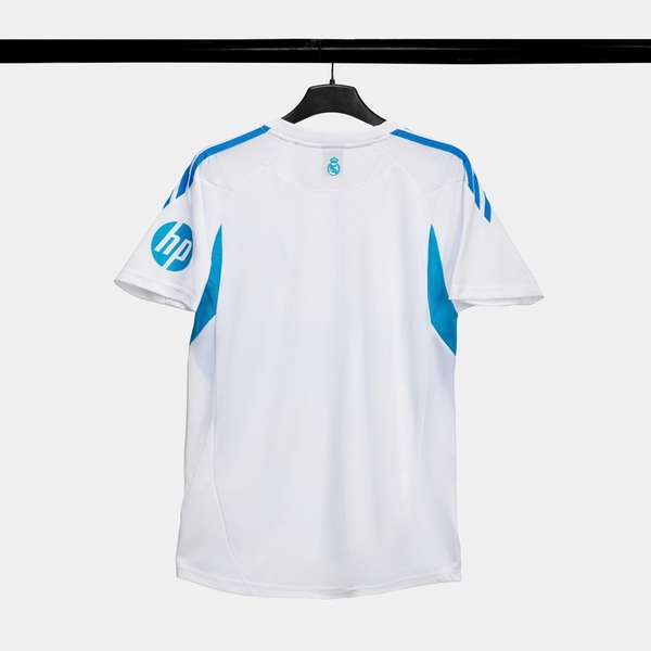 Áo đấu Real Madrid 25/26 trắng xanh cổ vịt strivend
