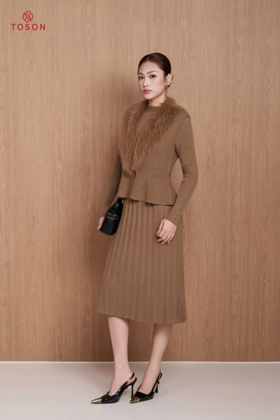 B6704 - Bộ len cổ lông: Gile + Đầm (Freesize) Thời trang nữ Toson