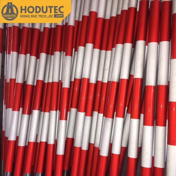 cot-do-bien-bao-dan-phan-quang-trang-do