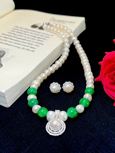 Freshwater pearls Vietnam