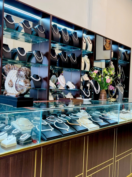 ✨ Discover authentic pearls in Saigon.