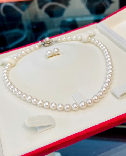 Sea pearls / Saltwater pearls