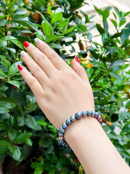 Vòng tay ngọc trai sang trọng . Hình dáng tự nhiên