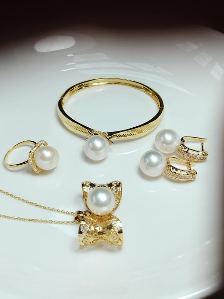 Bộ Trang sức Ngọc trai trắng Sang trọng