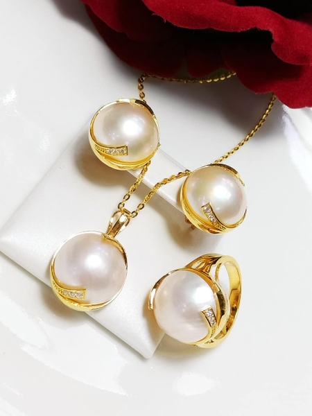 BỘ TRANG SỨC NGỌC TRAI MABE CHẾ TÁC VÀNG THIẾT KẾ THANH MẢNH