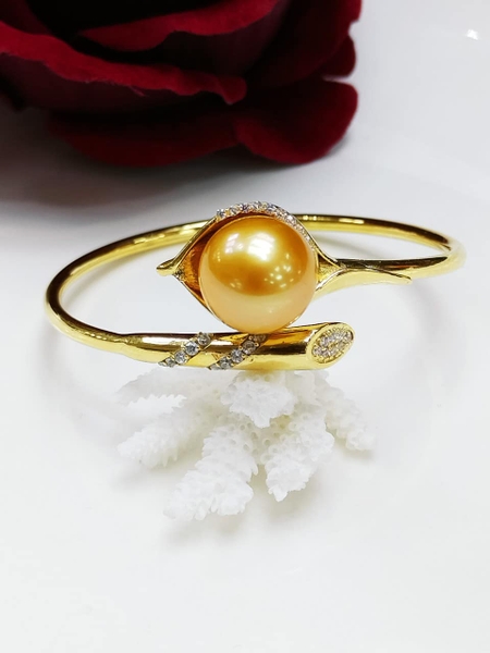 KIỀNG TAY VÀNG ĐÍNH NGỌC TRAI NƯỚC NGỌT