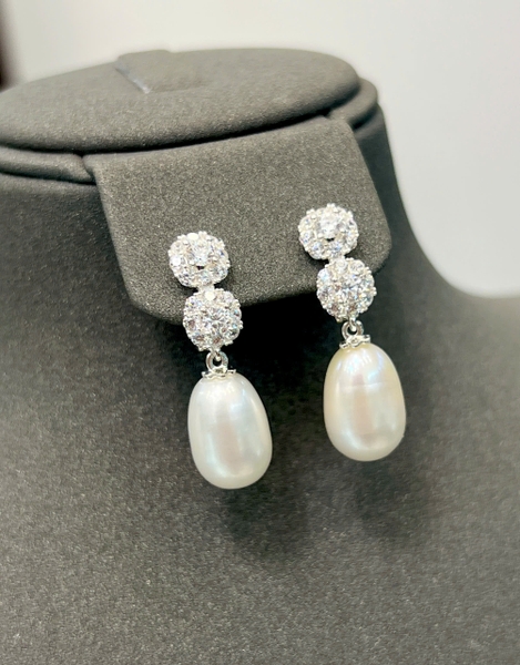 Hoa Tai Ngọc Trai Giọt Nước Duyên Dáng