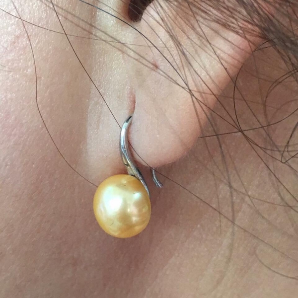 HOA TAI NGỌC TRAI MÓC MÀU VÀNG KIM