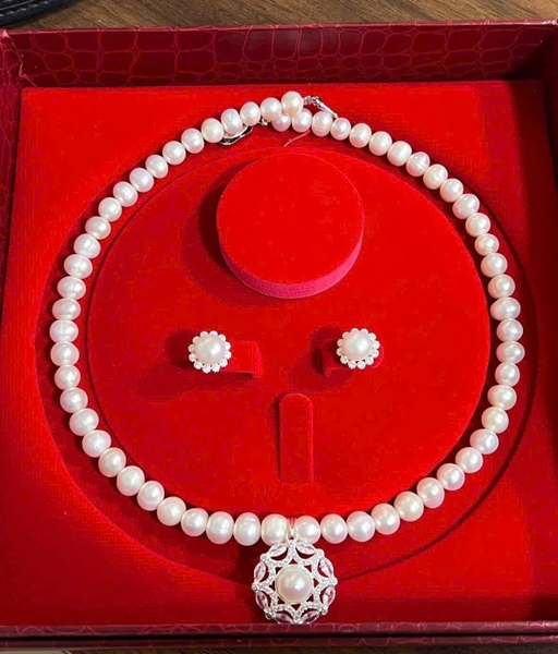 BỘ CHUỖI NGỌC TRAI TRẮNG THANH LỊCH