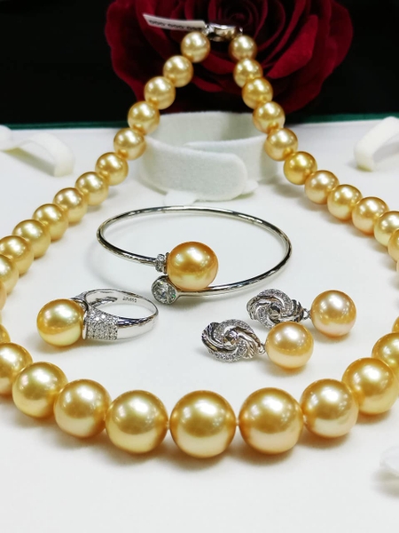 BỘ NGỌC TRAI BIỂN VÀNG KIM QUÝ PHÁI ĐẲNG CẤP