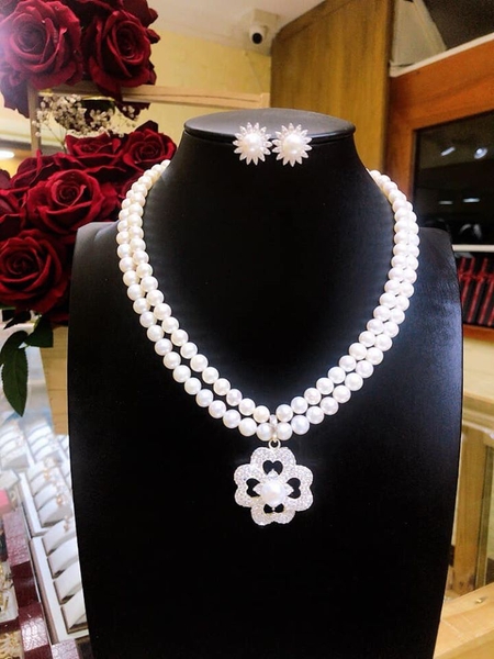 Bộ Ngọc Trai Trắng Sang Trọng & Thanh Lịch
