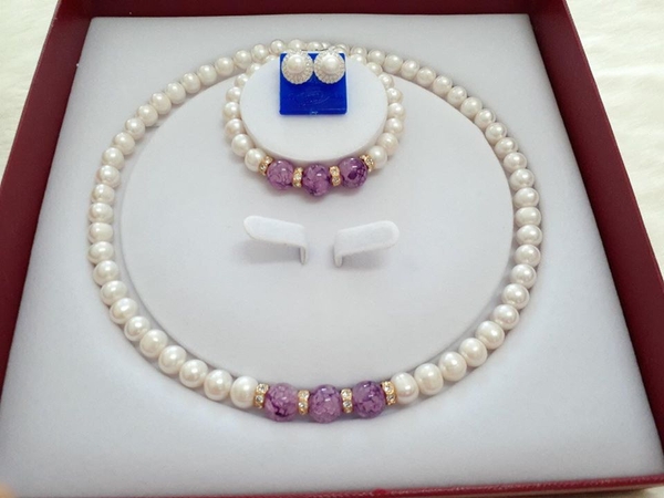 Bộ Ngọc Trai Trắng Sang Trọng & Thanh Lịch.