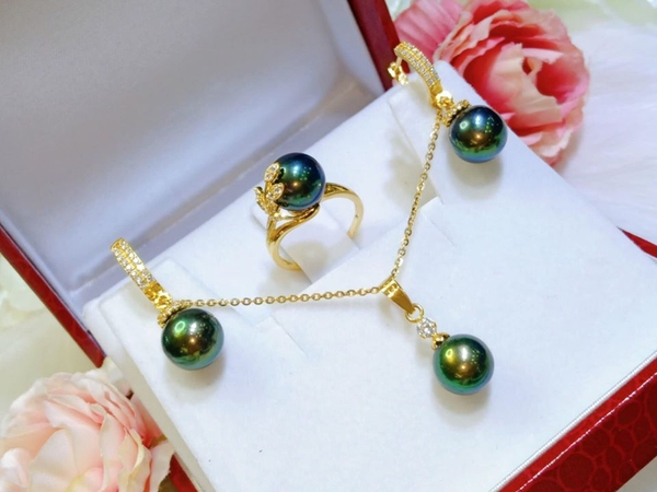 Bộ Ngọc Trai Xanh Rêu Thanh Lịch Quý Phái