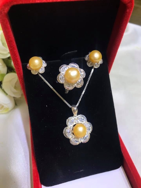 Bộ Trang Sức Ngọc Trai Vàng Kim Xinh Đẹp 