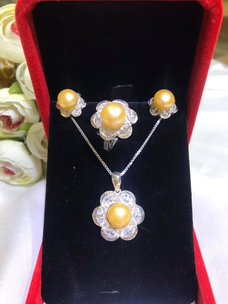 Bộ Trang Sức Ngọc Trai Vàng Kim Xinh Đẹp 