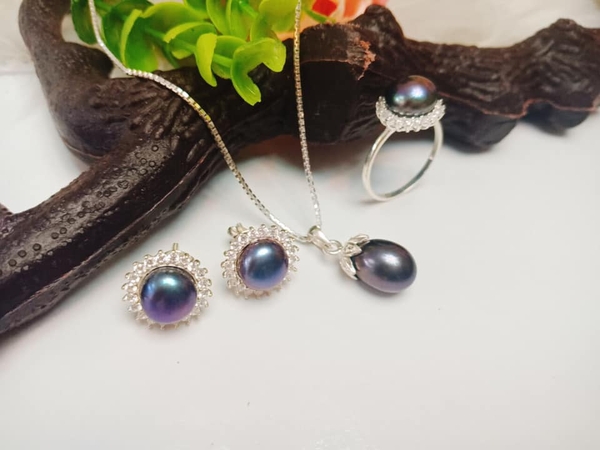 Bộ Trang Sức Ngọc Trai Xanh Đen Sang Trọng