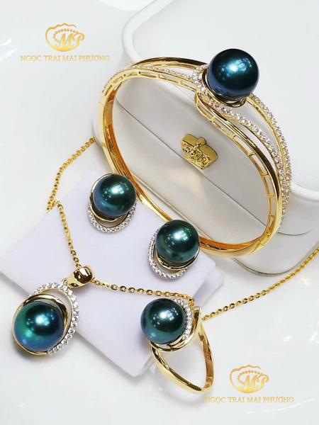 Bộ Trang Sức Ngọc Trai Xanh Lông Công Sang Trọng