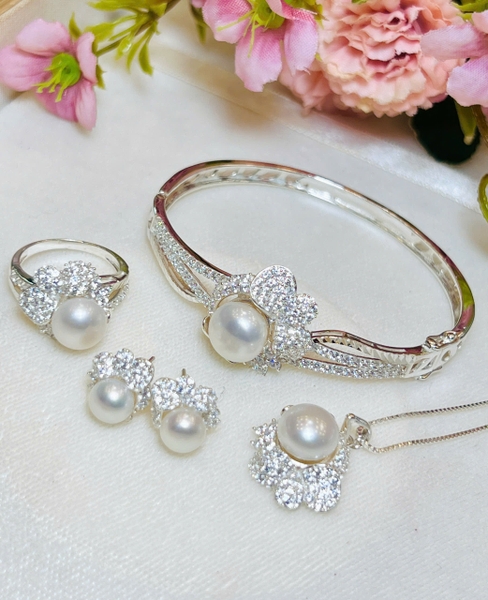Bộ Trang Sức Ngọc Trai Chế Tác Bạc
