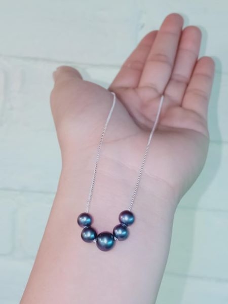 Dây Chuyền Xuyên Ngọc Trai Xanh Đen