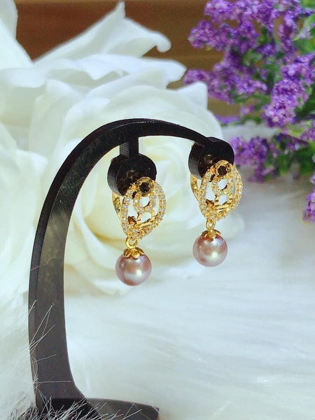 Hoa Tai Ngọc Trai Tím Quý Phái Nền Nã